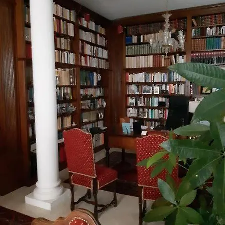 Manuela Apartman *